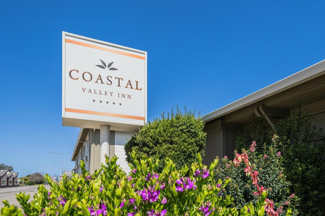Coastal Valley Inn คาสโตรวิลล์ ภายนอก รูปภาพ